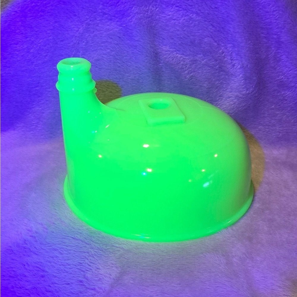 Vintage Sunbeam Jadeite Uranium Glass Mixer Juicer UV Glow Green - Picture 2 of 12